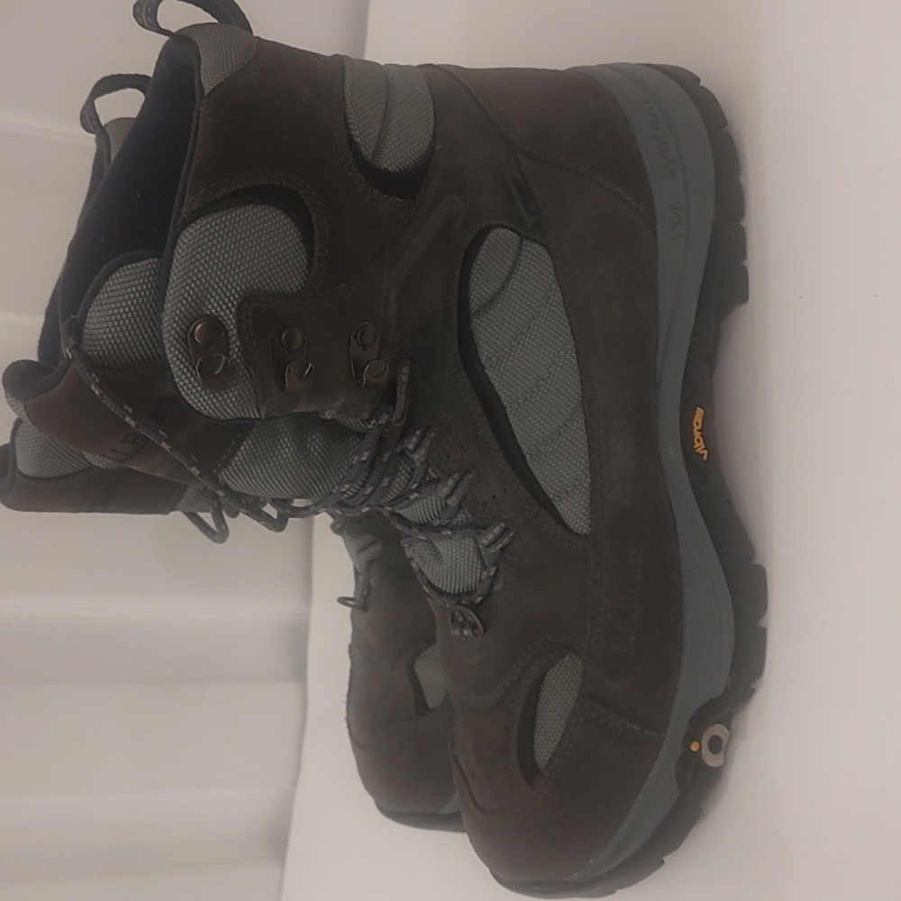 L.L. Bean Gray and Black TEK 2.5 TSL System Snowshoe Winter Hiking Boots Size 10